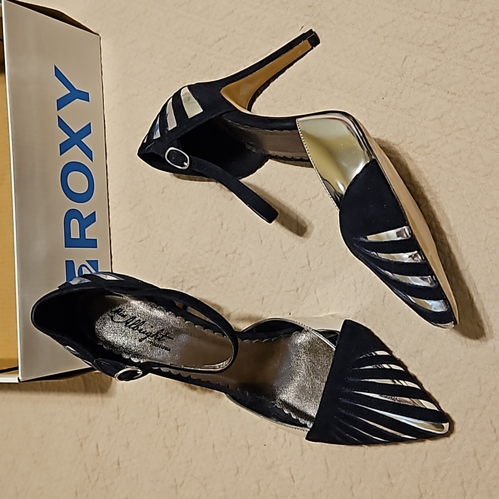Women's navy & silver pumps 8.5 high heels